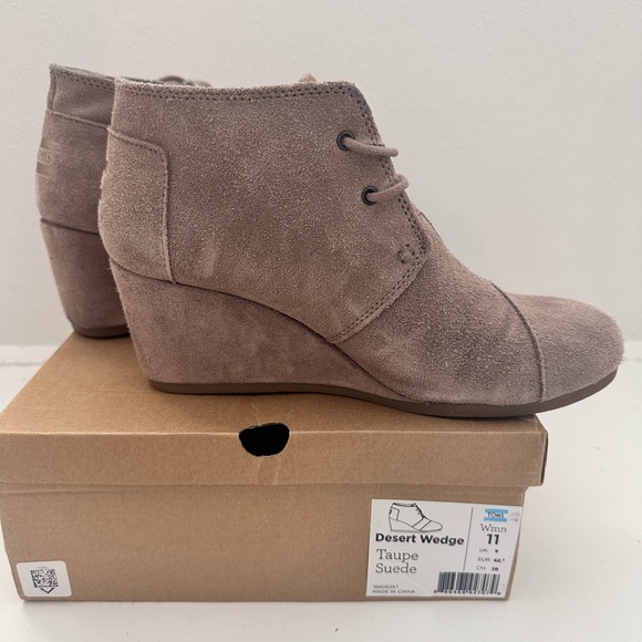 TOMS Women's Desert Taupe Suede Booties Lace Up Wedge Ankle boots SIZE 11 - Picture 3 of 6